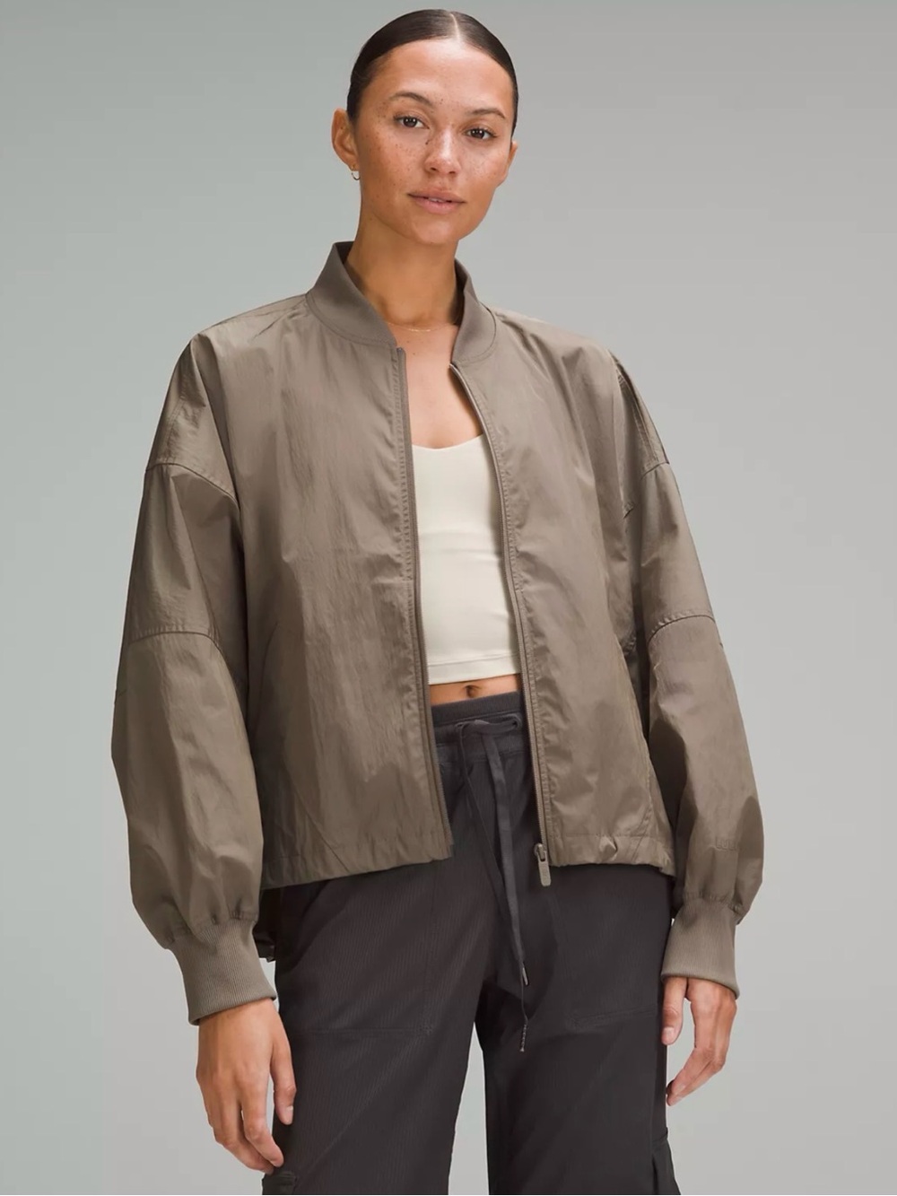 Lululemon Lightweight Hem-Cinch Bomber Jacket in Nomad Taupe L